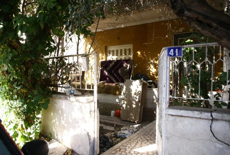 Το σπίτι όπου βρέθηκε νεκρή η 89χρονη (Eurokinissi)