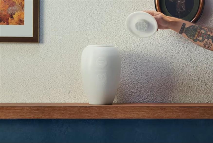 Eternal Playlist Urn (Screenshot/YouTube)