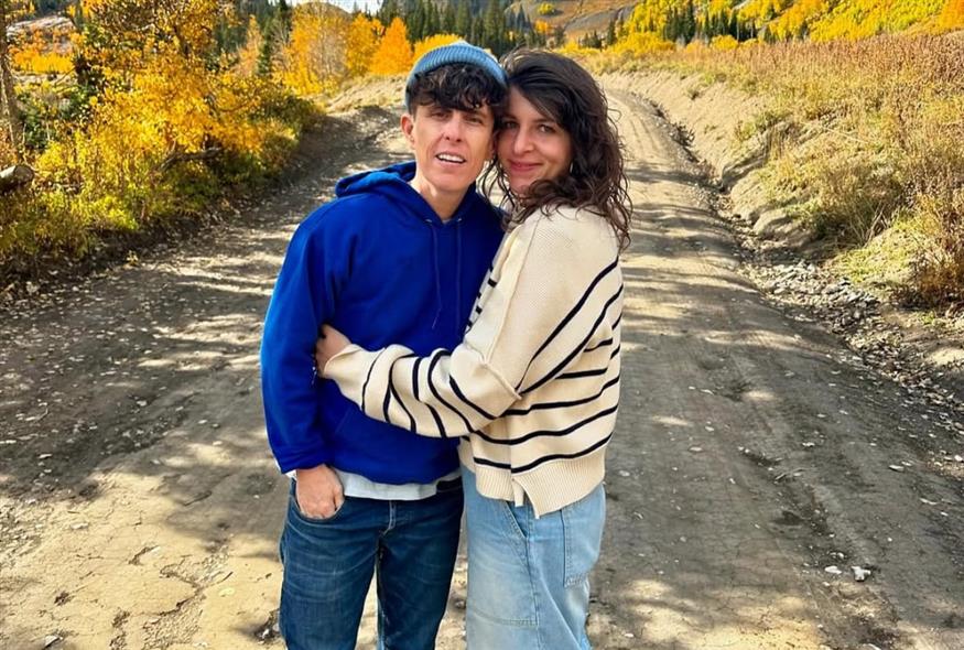 H Andrea Gibson μαζί με τη σύντροφό της, Megan Falley (Copyright: Instagram)