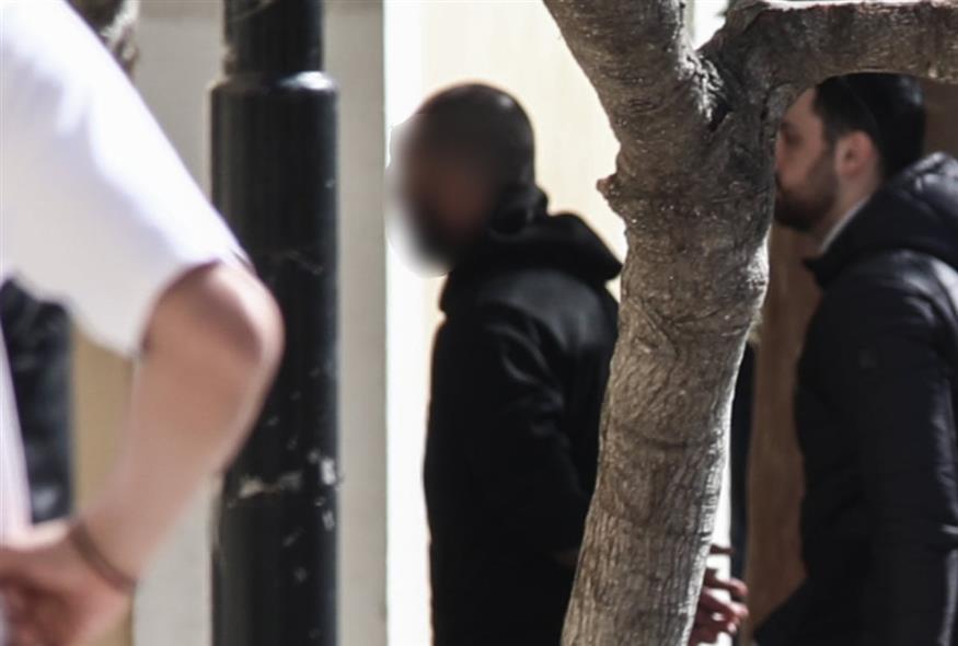 Μεταφορά του 38χρονου στον εισαγγελέα (ΔΑΝΑΗ ΔΑΥΛΟΠΟΥΛΟΥ/EUROKINISSI)