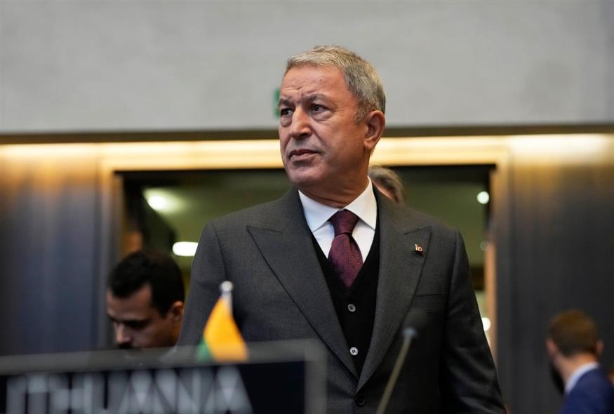 Χουλουσί Ακάρ (AP Photo/Virginia Mayo)