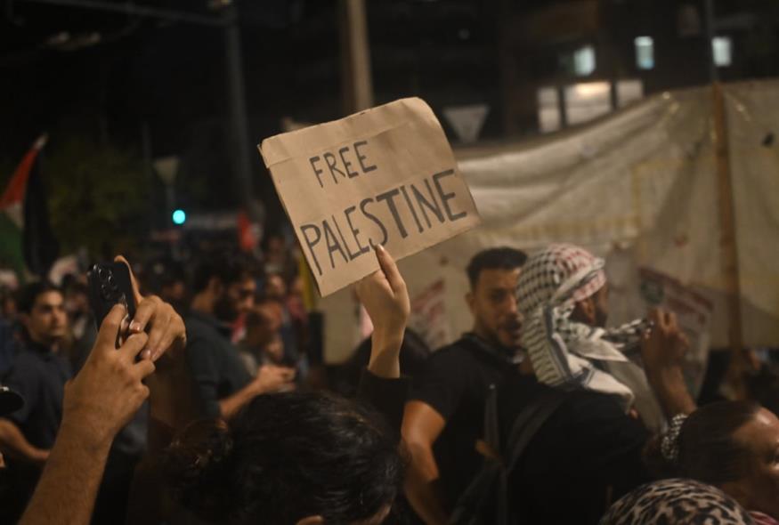 Πληθαίνουν οι φωνές που ζητούν να σταματήσει ο πόλεμος (ΚΩΣΤΑΣ ΤΖΟΥΜΑΣ/EUROKINISSI)