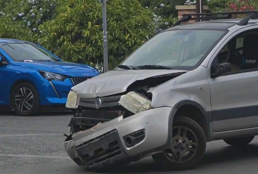 Σοβαρό τροχαίο στη Γλυφάδα/Orange Press Agency