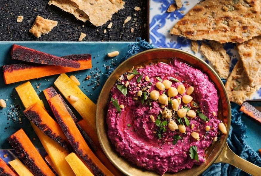 Ρεβιθοσαλάτα με παντζάρια | ©ICookGreek