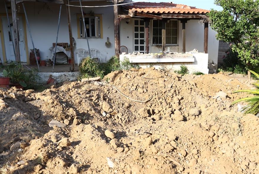 Έρευνες στο σπίτι της γυναίκας που δήλωσε πως έθαψε τη μητέρα της για να της παίρνει τη σύνταξη (ΙΝΤΙΜΕ)