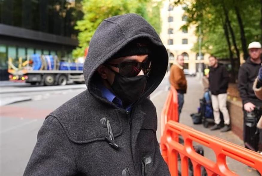 Βρετανία: Δούλευε τηλεργασία σε 5 υπουργεία ταυτόχρονα (Daily Mail)
