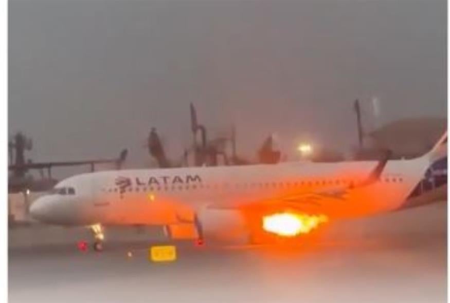 Περού: Φλεγόμενος κινητήρας σε Airbus A320 λίγο πριν την απογείωση (screenshot)