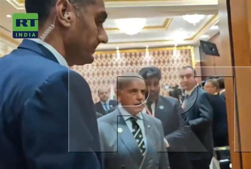 Ο πρωθυπουργός του Πακιστάν εισέβαλλε απρόσκλητος στη συνάντηση Πούτιν-Ερντογάν (Χ)