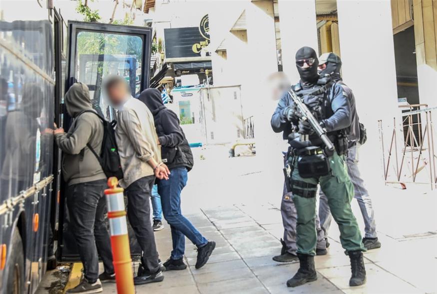 Μεταγωγή των κατηγορούμενων (ΔΑΝΑΗ ΔΑΥΛΟΠΟΥΛΟΥ/EUROKINISSI)