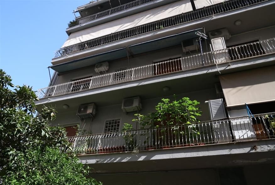 Το διαμέρισμα όπου βρέθηκε το κατεψυγμένο βρέφος στην Κυψέλη (ΙΝΤΙΜΕ)
