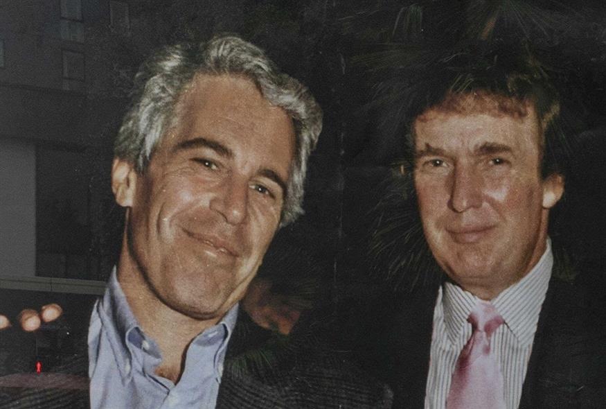 Ο Ντόναλντ Τραμπ με τον Τζέφρι Επστάιν (Associated Press)