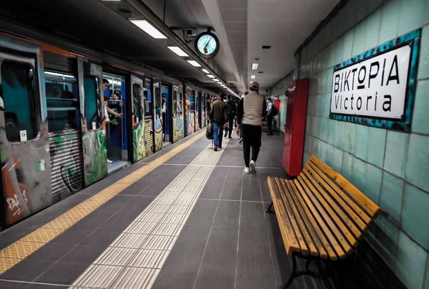 Ηλεκτρικός στη Βικτώρια (ΓΙΩΡΓΟΣ ΚΟΝΤΑΡΙΝΗΣ/EUROKINISSI)