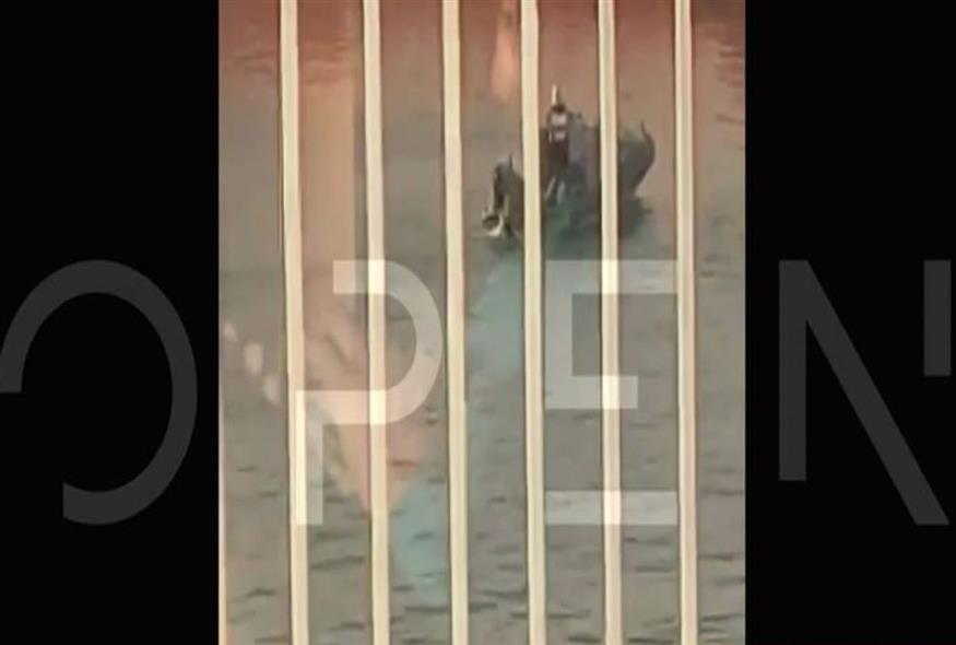 Η στιγμή της ανάσυρσης της σορού (screenshot/Glomex)