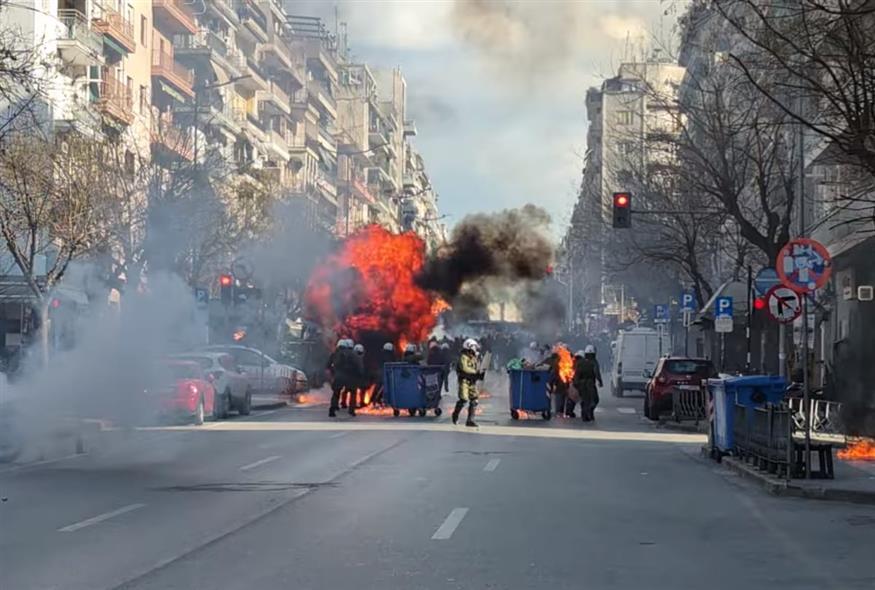 Επεισόδια στη Θεσσαλονίκη (screenshot/voria.gr)