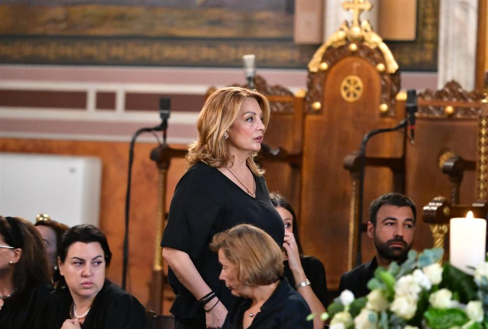 Ράγισαν καρδιές στο τελευταίο «αντίο» στη Μάρω Κοντού - Η Ελλάδα αποχαιρέτησε μία σπουδαία κυρία της τέχνης