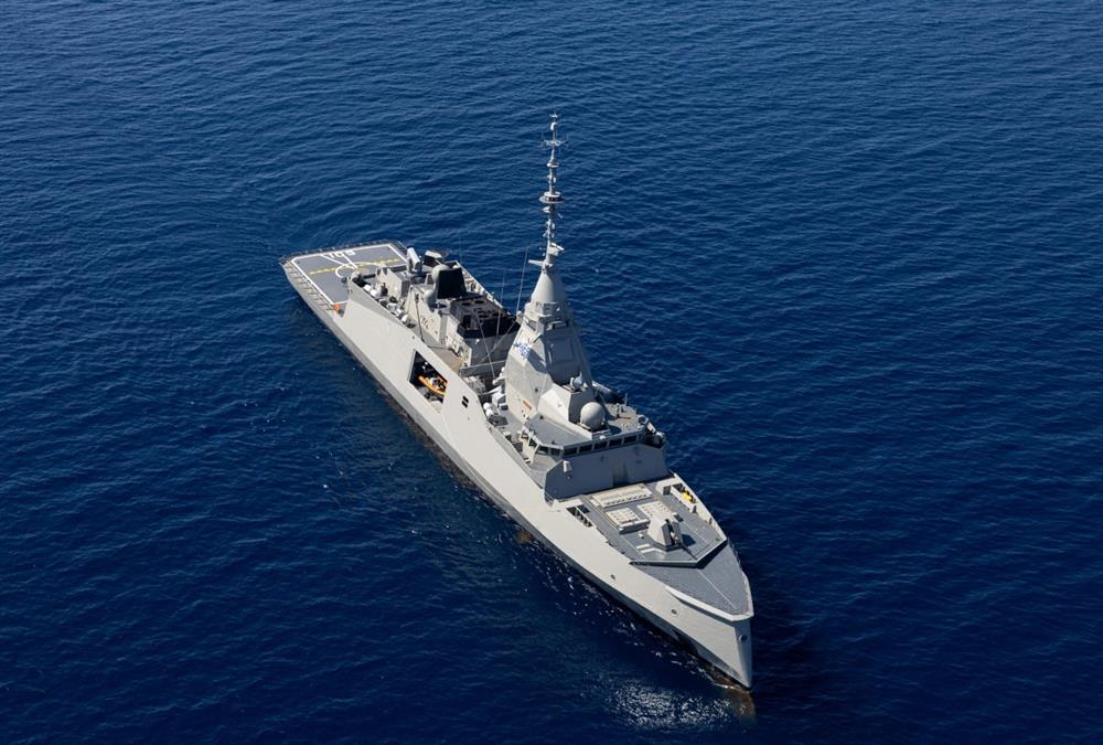 «Θα είμαστε εδώ όποτε χρειάζεται»: Στη Φρεγάτα «Κίμων» Μητσοτάκης και Χριστοδουλίδης