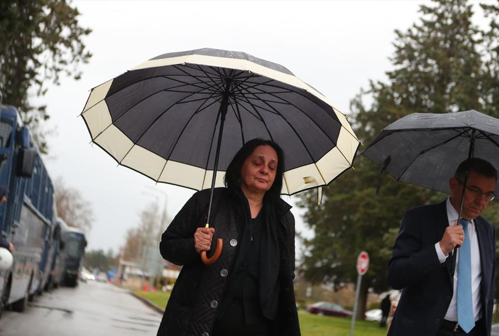 Οργή, ένταση και βαριές καταγγελίες συγγενών στη δεύτερη συνεδρίαση της δίκης των Τεμπών