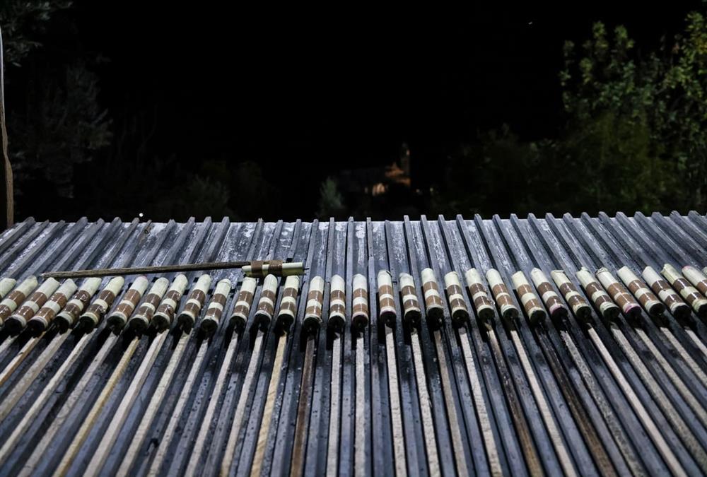 Πάσχα 2026 - Εντυπωσίασε για ακόμη μια χρονιά ο ρουκετοπόλεμος στον Βροντάδο Χίου