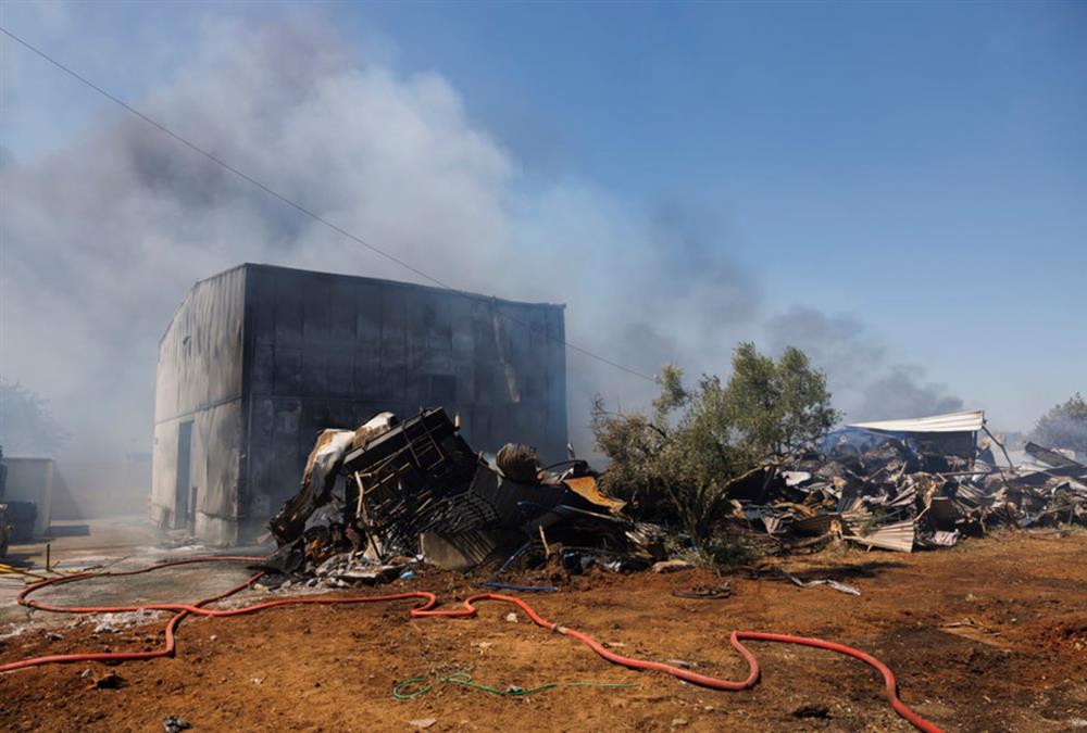 Θλιβερές εικόνες, και φέτος: Στάχτη και αποκαΐδια στο Ωραιόκαστρο Θεσσαλονίκης