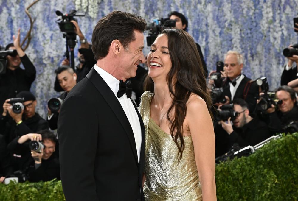 Met Gala 2026: Λάμψη, προκλήσεις και εντυπωσιακές επιστροφές στο κόκκινο χαλί