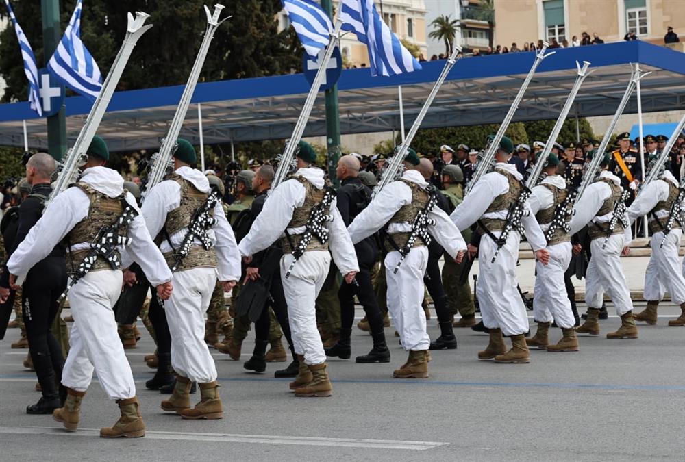 Η μεγάλη στρατιωτική παρέλαση για την 25η Μαρτίου στο Σύνταγμα - Τα νέα οπλικά συστήματα