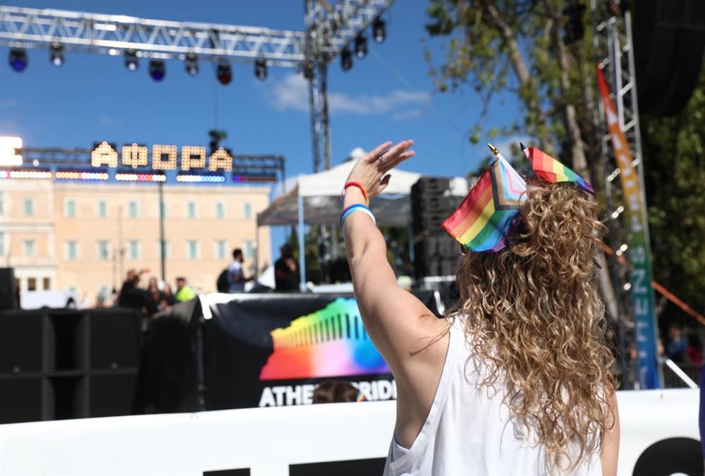 Athens Pride 2026: Ένα απέραντο ουράνιο τόξο το κέντρο της Αθήνας - Πλήθος κόσμου στη μεγάλη γιορτή υπερηφάνειας