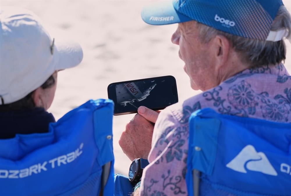 Artemis ΙΙ: Οι αστροναύτες επέστρεψαν στη Γη μετά το ιστορικό ταξίδι στη Σελήνη (gallery)