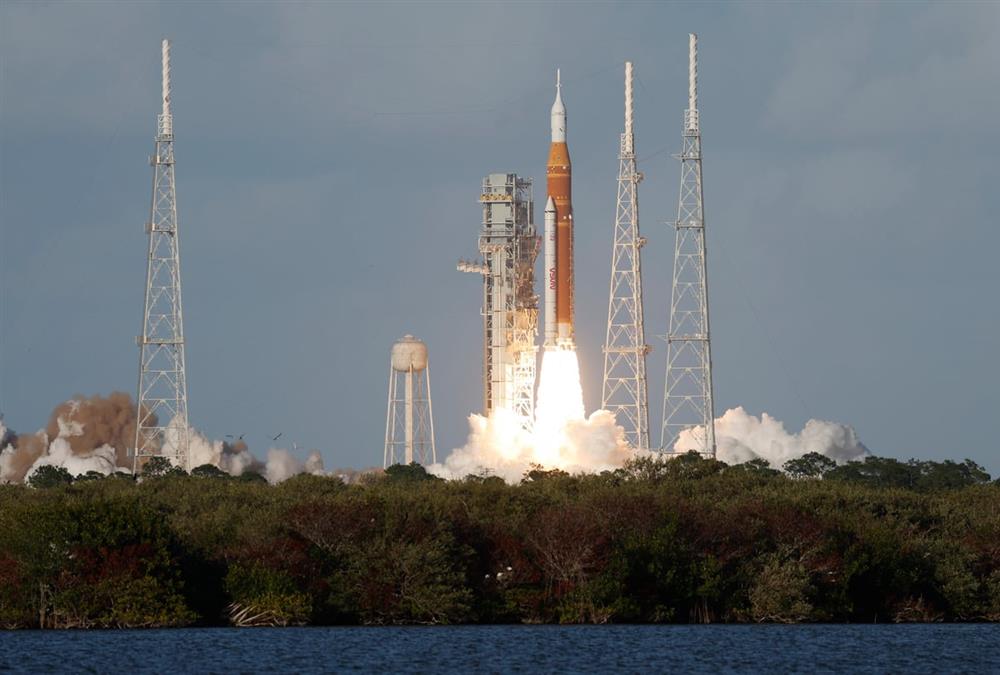 Η πρώτη αποστολή της NASA στο Φεγγάρι μετά από σχεδόν 54 χρόνια - Εντυπωσιακές εικόνες