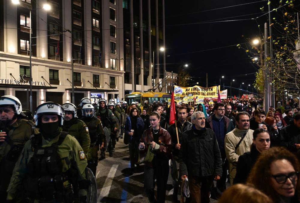 «Όχι άλλοι νεκροί στο Αιγαίο»: Συγκέντρωση διαμαρτυρίας στο Σύνταγμα για την πολύνεκρη τραγωδία στη Χίο