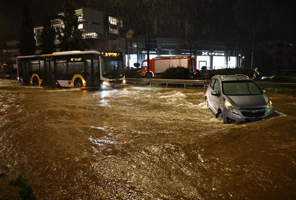 Εικόνες αποκάλυψης μετά το πέρασμα της κακοκαιρίας στην Αττική