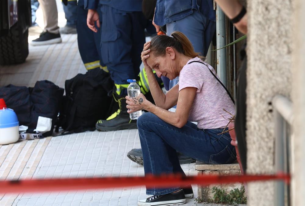 Κατάρρευση πολυκατοικίας στα Πετράλωνα: Εικόνες απόλυτης καταστροφής - Άμορφη μάζα το 4ώροφο κτίριο