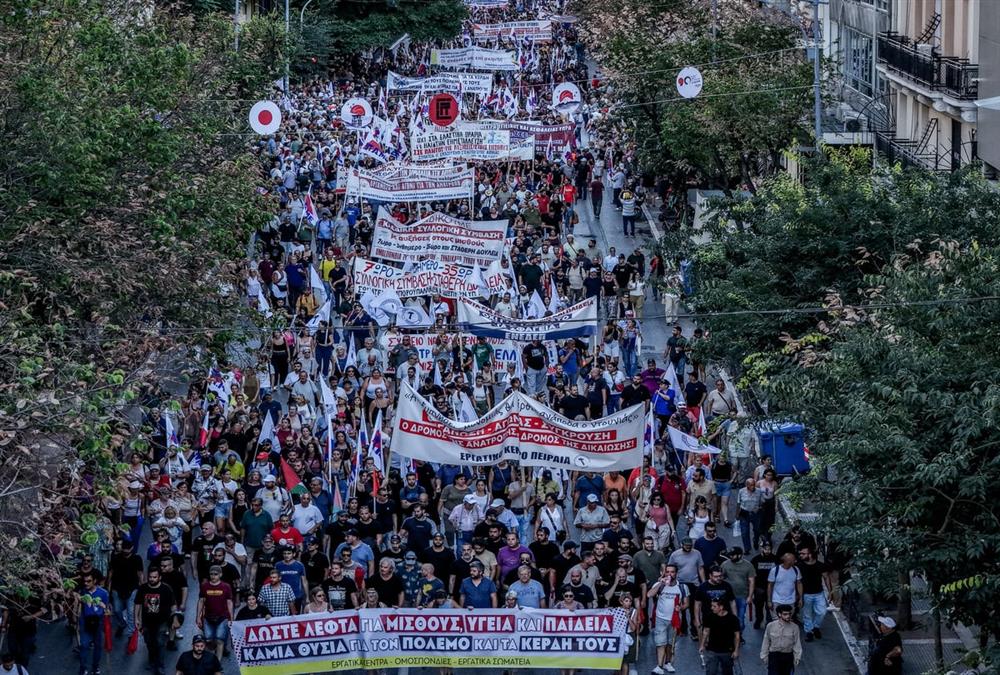 Μεγάλες πορείες στο κέντρο της Θεσσαλονίκης - Τουλάχιστον 13 προσαγωγές και 6 συλλήψεις (EUROKINISSI/INTIME)