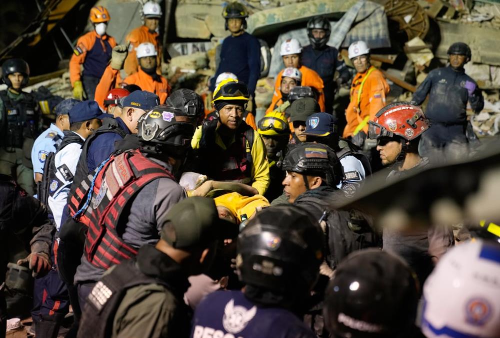 Ακραία καταστροφή στη Βενεζουέλα μετά τους σεισμούς των 7,5 και 7,2 Ρίχτερ