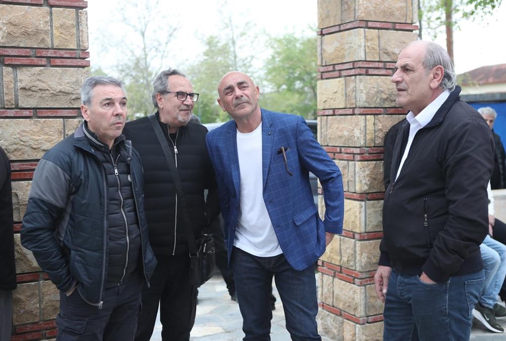 Βουβός πόνος στο τελευταίο «αντίο» στον Στέφανο Μπορμπόκη - Η σημαία του ΠΑΟΚ στο φέρετρό του