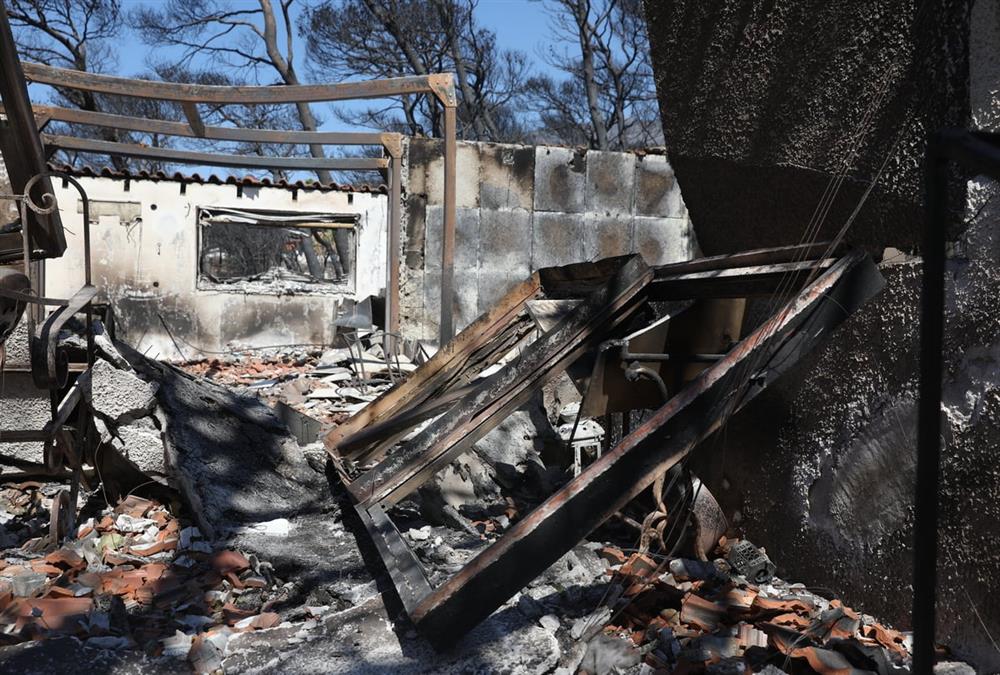 Η «μαύρη» καταγραφή των πυρκαγιών: 118 κτίρια κρίθηκαν «κόκκινα» - Ολοκληρώθηκαν 325 αυτοψίες στις πληγείσες περιοχές