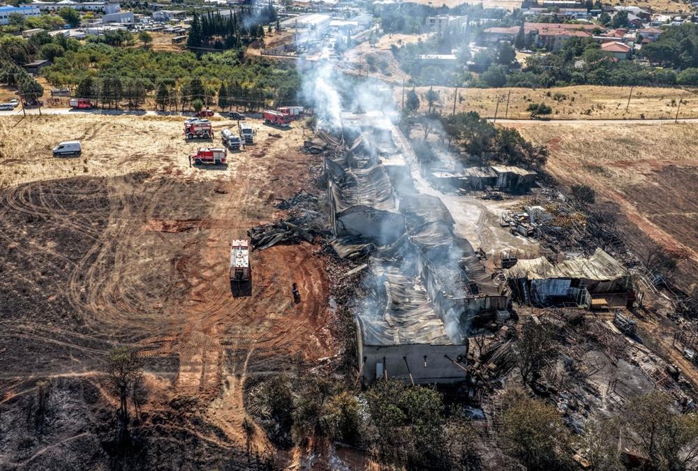 Αποκαρδιωτικές εικόνες στο Ωραιόκαστρο: Η καταστροφή από ψηλά