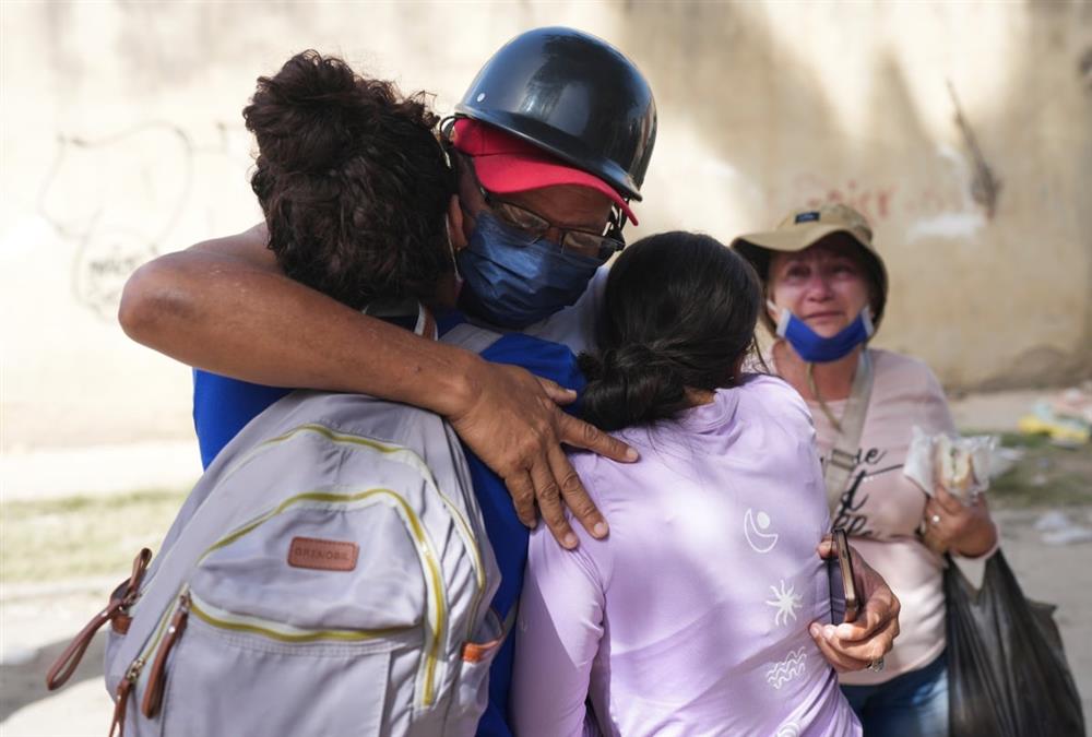 Σεισμοί στη Βενεζουέλα: Συγκλονιστικές εικόνες μέσα στην απόλυτη καταστροφή