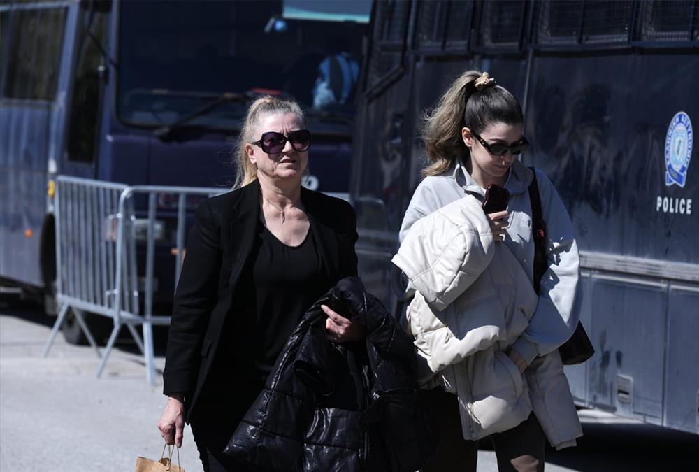 Δίκη για τα Τέμπη, 3η ημέρα: Ηχηρά μηνύματα για δικαιοσύνη και δικαίωση των οικογενειών των θυμάτων - Παρόντες και επιζήσαντες