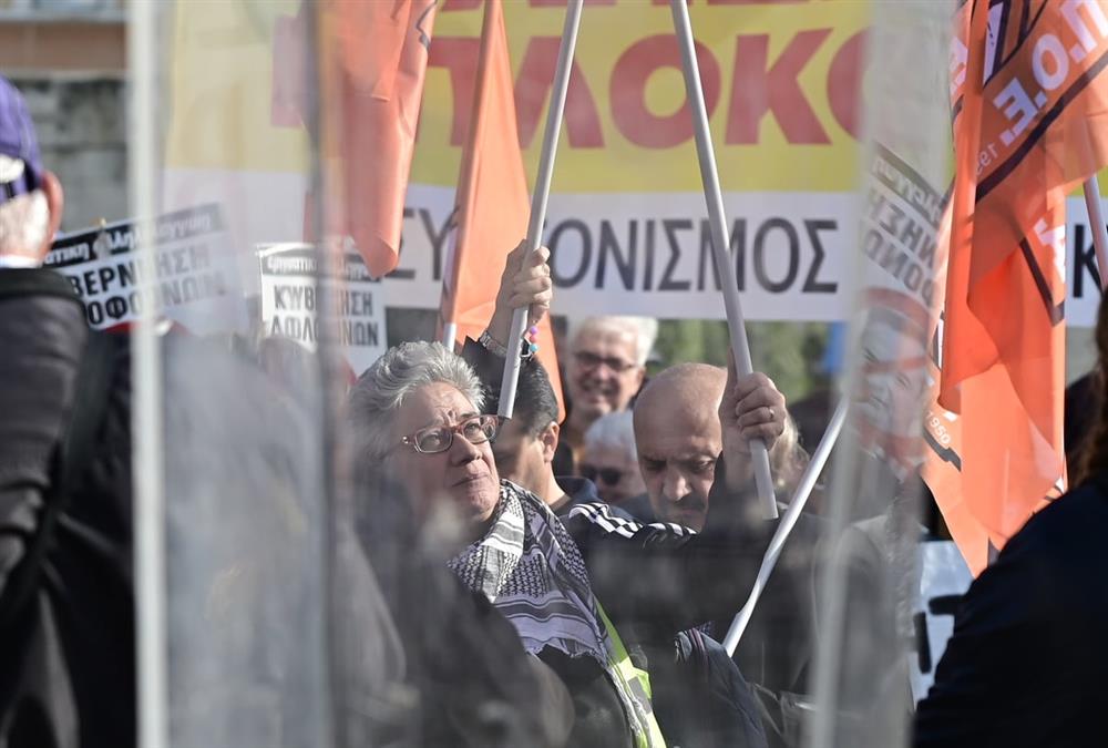 «Η ανάπτυξή τους τσακίζει τη ζωή μας»: Ολοκληρώθηκε η απεργιακή κινητοποίηση στην Αθήνα