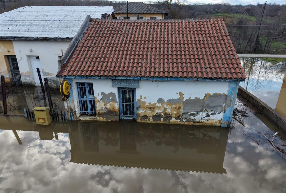 Αποκαρδιωτικές εικόνες από τον Έβρο: Τεράστια καταστροφή