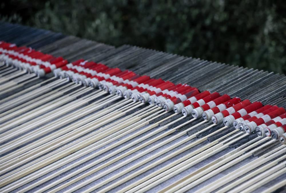 Πάσχα 2026 - Εντυπωσίασε για ακόμη μια χρονιά ο ρουκετοπόλεμος στον Βροντάδο Χίου