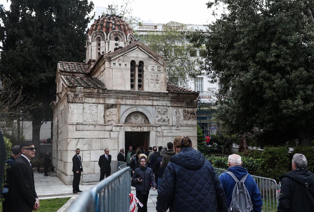 Το τελευταίο αντίο στην τεράστια Μαρινέλλα