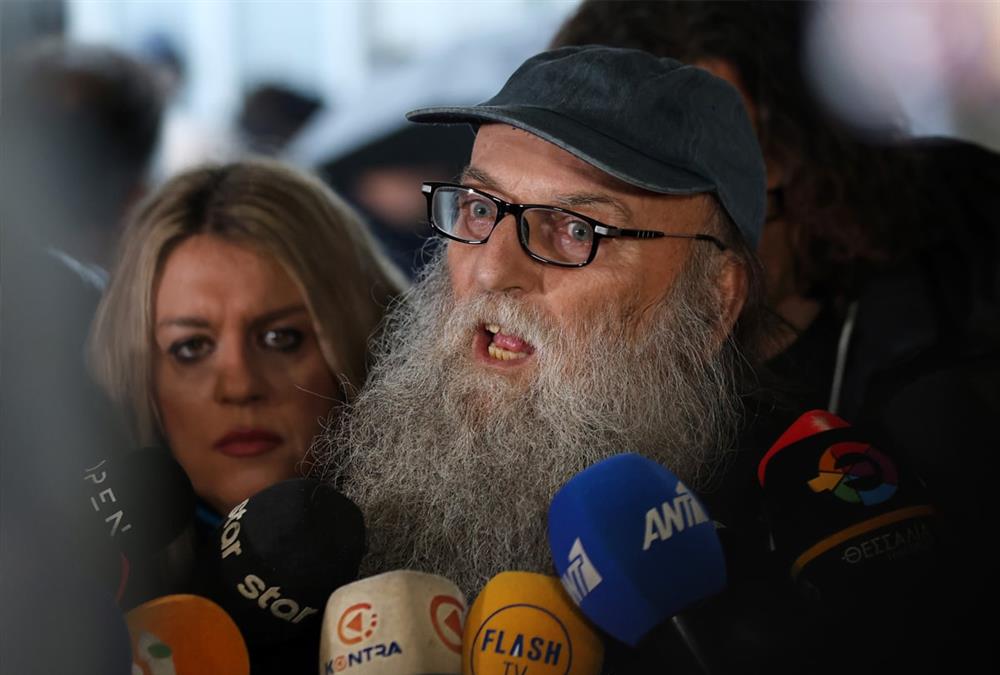 Οργή, ένταση και βαριές καταγγελίες συγγενών στη δεύτερη συνεδρίαση της δίκης των Τεμπών