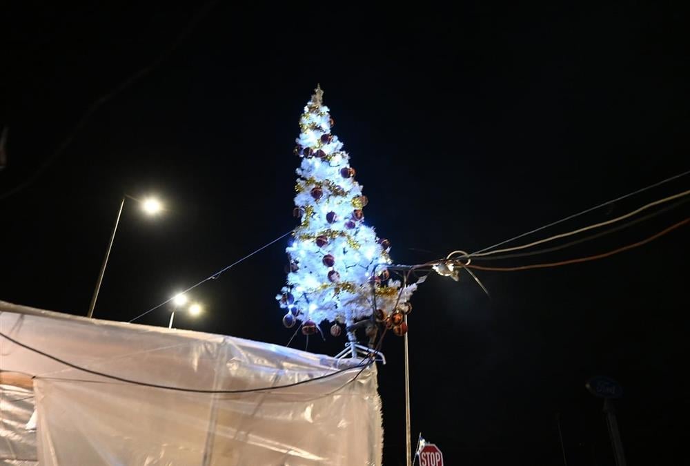 Ρεβεγιόν στα μπλόκα: Συνεχίζουν τον αγώνα οι αγρότες