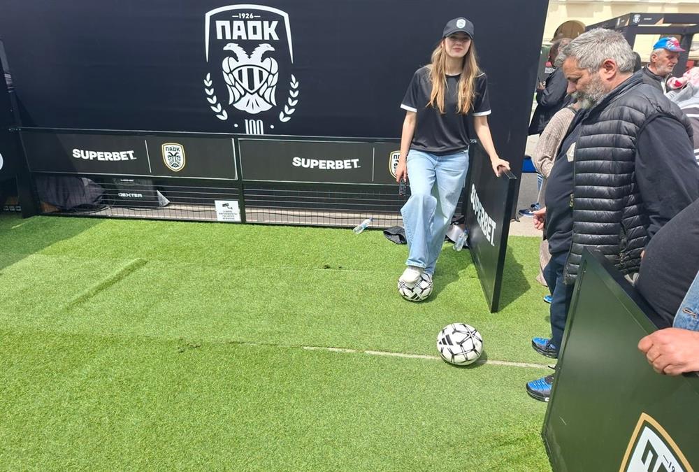 Ο ΠΑΟΚ γιορτάζει έναν αιώνα ζωής: Συγκίνηση, περηφάνια και πολλές εκπλήξεις στην ασπρόμαυρη πλατεία Αριστοτέλους