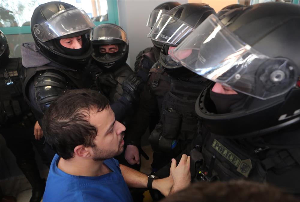 Μεγάλη ένταση στο νοσοκομείο Νίκαιας - Οργή υγειονομικών στην επίσκεψη Γεωργιάδη