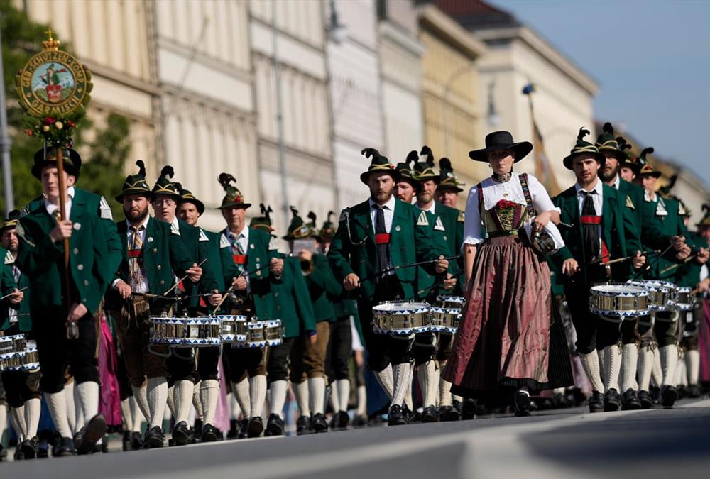 Το Oktoberfest άνοιξε στο Μόναχο! Δείτε τις καλύτερες φωτογραφίες