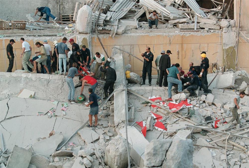 Σαν σήμερα ο σεισμός του 1999: Τα 15 δευτερόλεπτα που κλόνισαν την Αθήνα