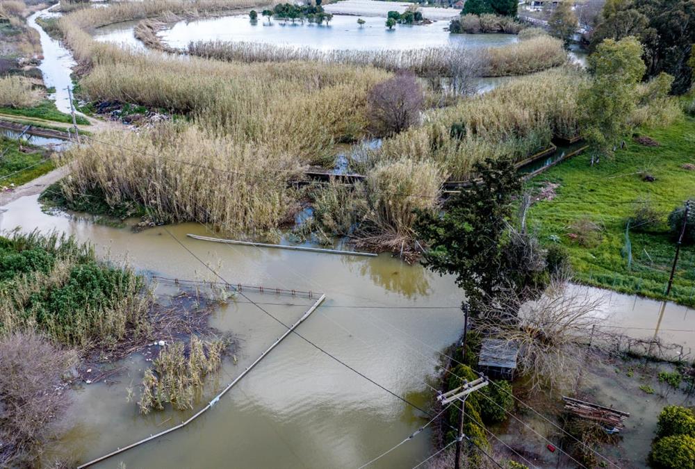 Εικόνες-καταστροφής στο Βαρθολομιό: Πλημμύρες «βούλιαξαν» όλο το χωριό