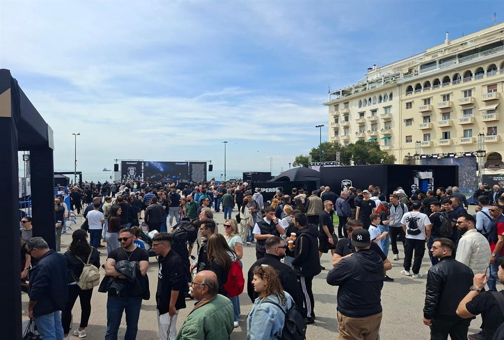 Ο ΠΑΟΚ γιορτάζει έναν αιώνα ζωής: Συγκίνηση, περηφάνια και πολλές εκπλήξεις στην ασπρόμαυρη πλατεία Αριστοτέλους